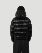 Black Puffer Jacke Suvene 1.webp